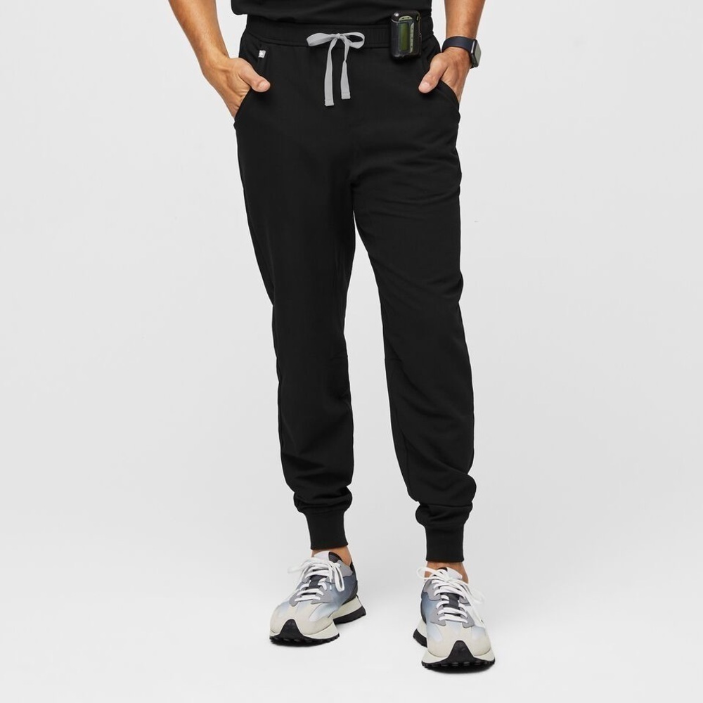 FIGS- Men’s Black Tansen Jogger Scrubs M